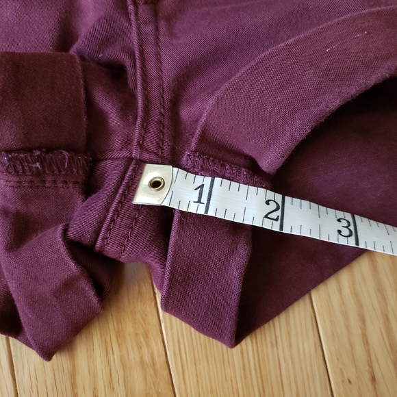 AEO Hi Rise Maroon Shorts - Picture 6 of 7